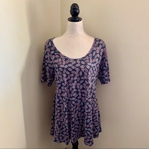 EUC LuLaRoe Perfect T